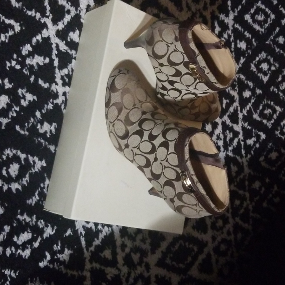Coach boots